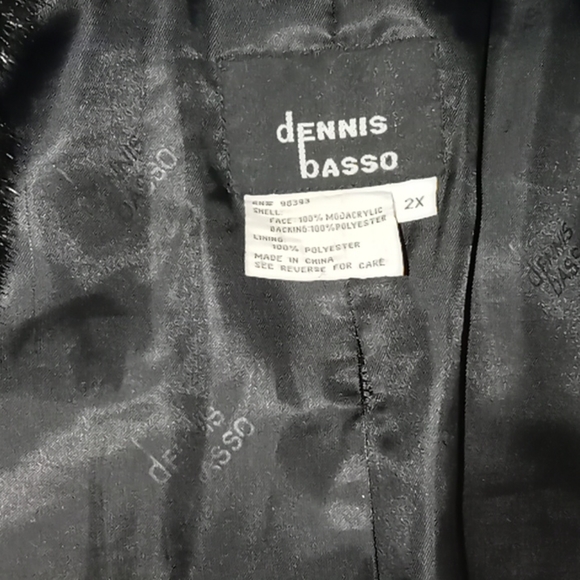 Two coats - Picture 6 of 6